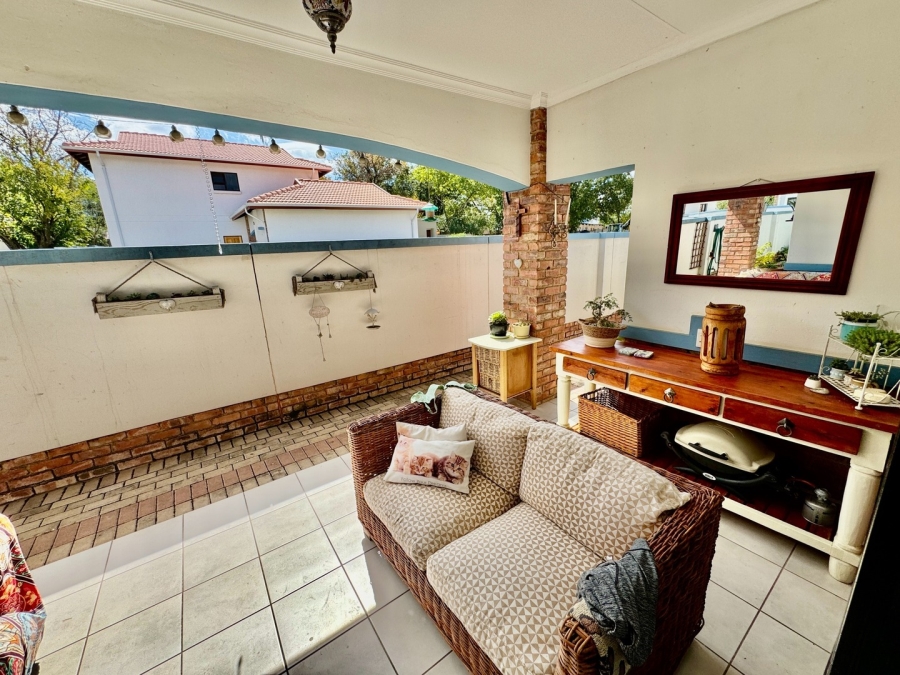 3 Bedroom Property for Sale in Van Der Hoff Park North West